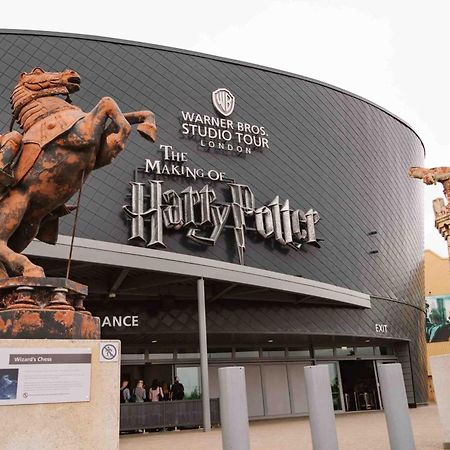 Ensuite Master Bedroom, Private Bathroom, Inside Family Home, Walking Distance To Harry Potter Watford  Eksteriør billede