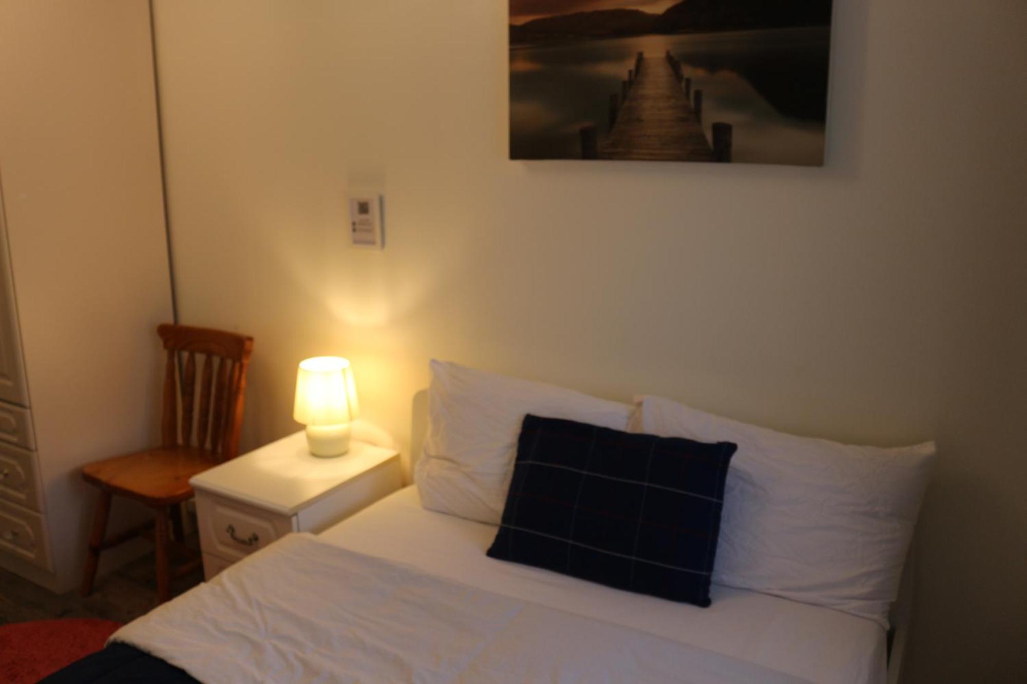 Ensuite Master Bedroom, Private Bathroom, Inside Family Home, Walking Distance To Harry Potter Watford  Eksteriør billede